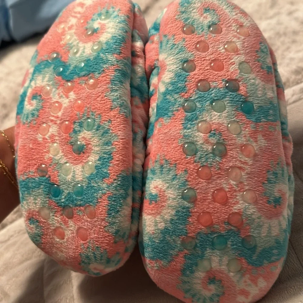 Super cute baby yoda slippers